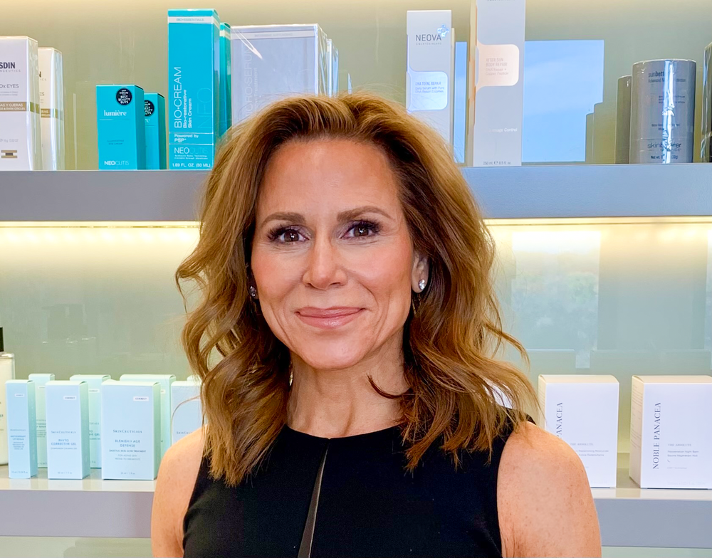 <p>Robyn Gmyrek, MD, FAAD</p>